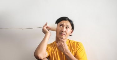 When A Narcissist Pretends To Listen Patiently